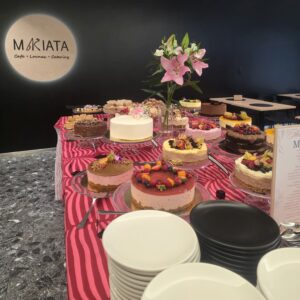 ISÄNPÄIVÄBUFFET 8.11.2026. 2. Kattausta.
